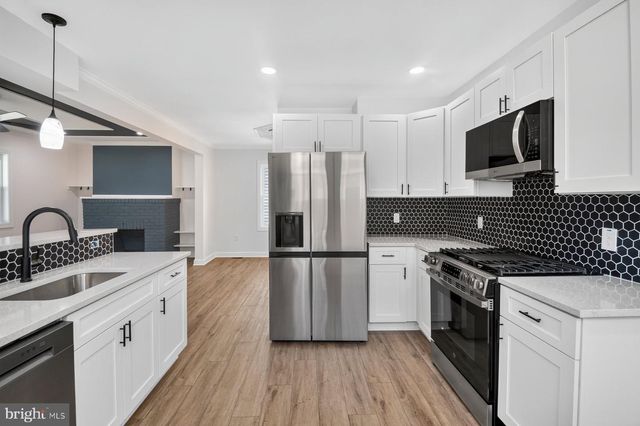 27 GLENWOOD AVE, Baltimore, MD 21228