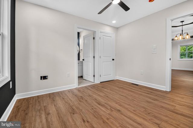 27 GLENWOOD AVE, Baltimore, MD 21228