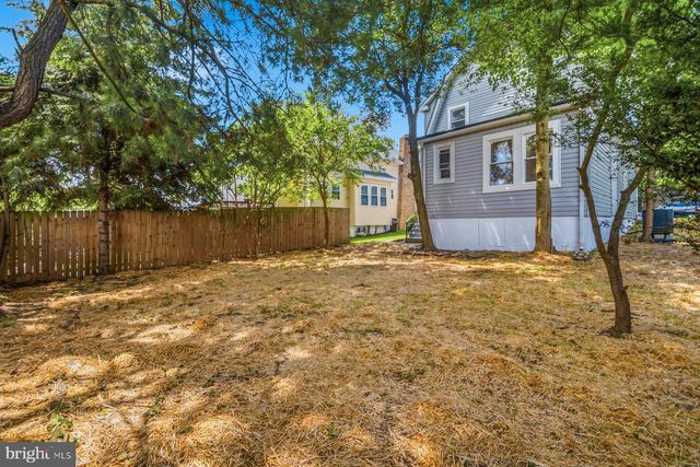 27 GLENWOOD AVE, Baltimore, MD 21228