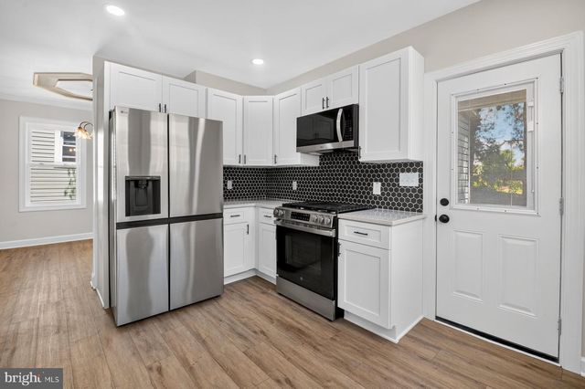 27 GLENWOOD AVE, Baltimore, MD 21228