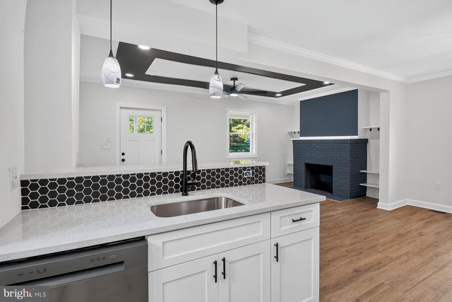 27 GLENWOOD AVE, Baltimore, MD 21228