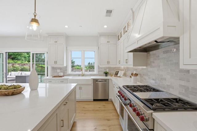 2896 Hillside Drive, Burlingame, CA 94010