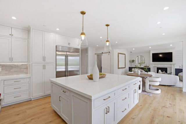 2896 Hillside Drive, Burlingame, CA 94010