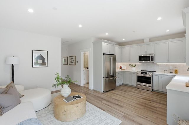 2896 Hillside Drive, Burlingame, CA 94010