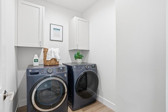2896 Hillside Drive, Burlingame, CA 94010