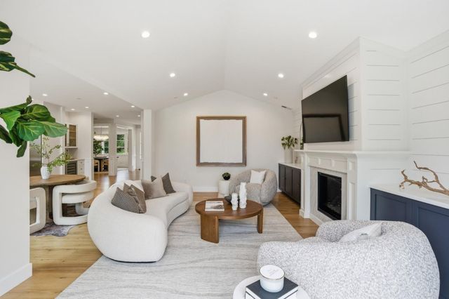2896 Hillside Drive, Burlingame, CA 94010