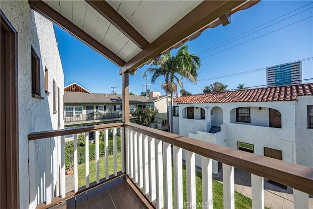 1826 E 2nd, Long Beach, CA 90802