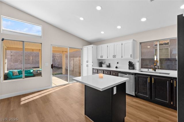 2415 Worchester Road, Henderson, NV 89074