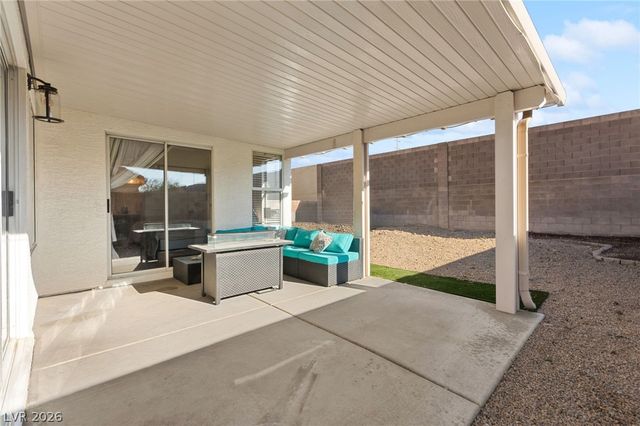 2415 Worchester Road, Henderson, NV 89074