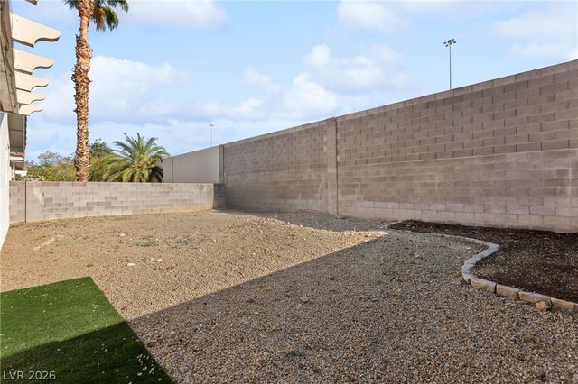 2415 Worchester Road, Henderson, NV 89074