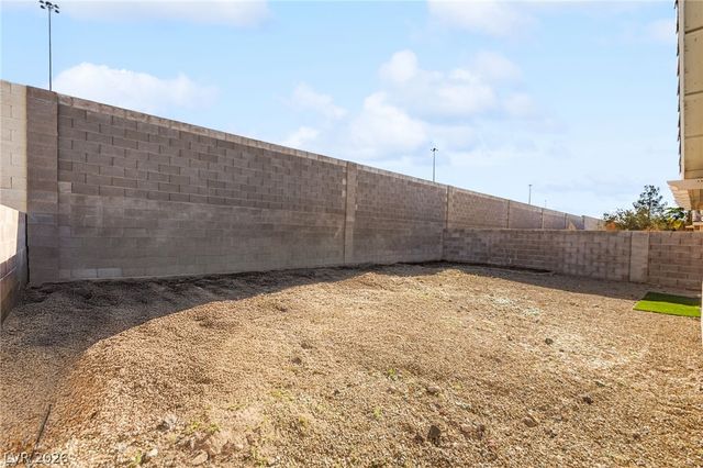 2415 Worchester Road, Henderson, NV 89074