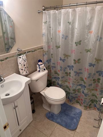 3651 BELLAIRE Drive, Erie, PA 16506