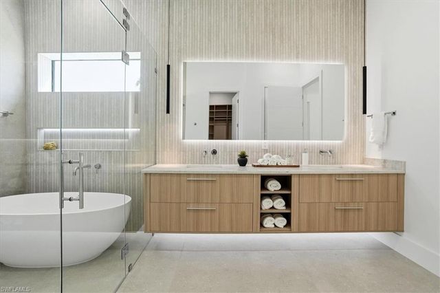 4122 27th PL, Cape Coral, FL 33914