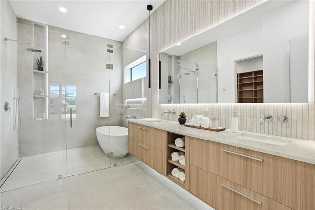 4122 27th PL, Cape Coral, FL 33914