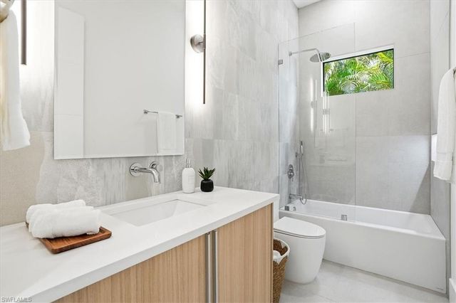 4122 27th PL, Cape Coral, FL 33914