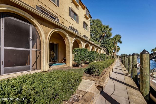 5375 ORTEGA FARMS Boulevard 805, Jacksonville, FL 32210