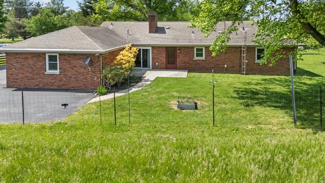 6888 Midway Road, Midway, KY 40347