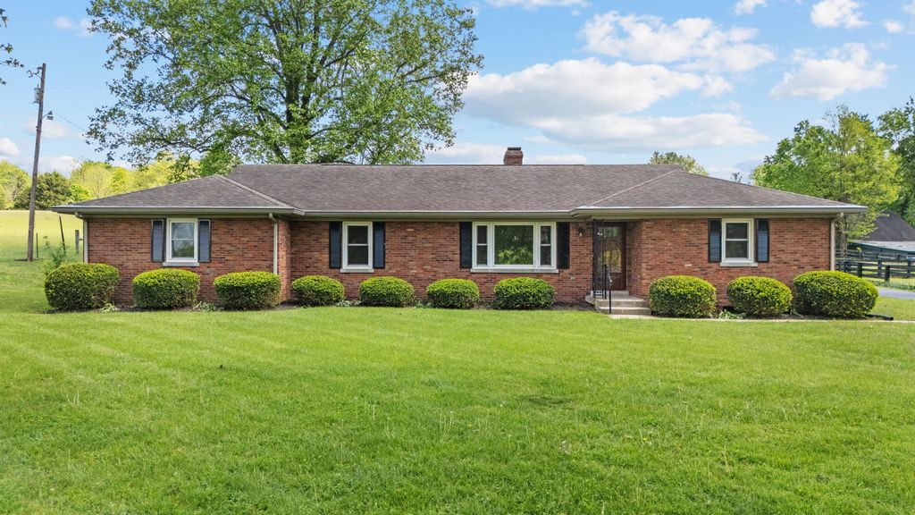 6888 Midway Road, Midway, KY 40347