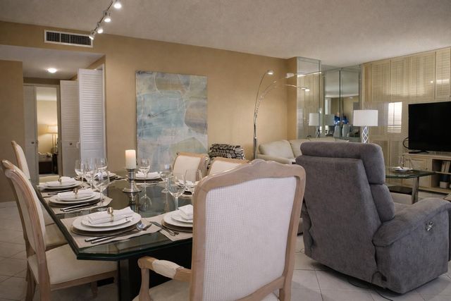 4330 Hillcrest Drive 420, Hollywood, FL 33021