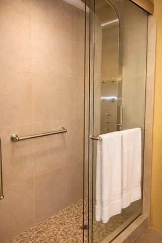 4330 Hillcrest Drive 420, Hollywood, FL 33021