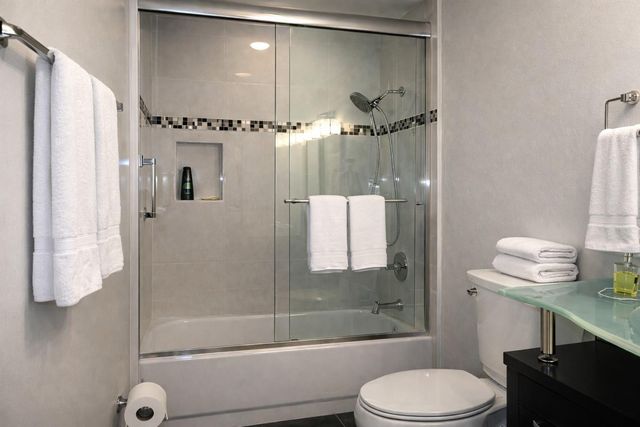 4330 Hillcrest Drive 420, Hollywood, FL 33021