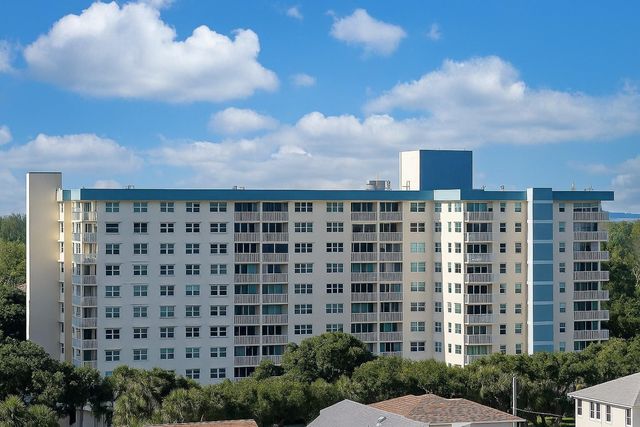 4330 Hillcrest Drive 420, Hollywood, FL 33021