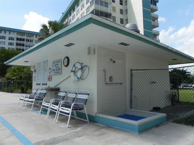 4330 Hillcrest Drive 420, Hollywood, FL 33021