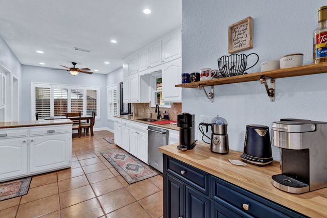 5005 River Ridge Road, Arlington, TX 76017