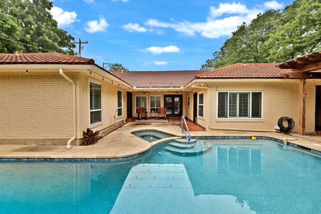 5005 River Ridge Road, Arlington, TX 76017