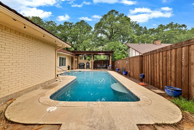 5005 River Ridge Road, Arlington, TX 76017