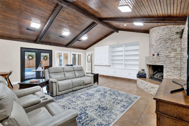 5005 River Ridge Road, Arlington, TX 76017