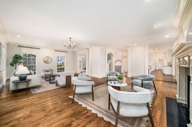 8915 Huntcliff Lake Court, Sandy Springs, GA 30350