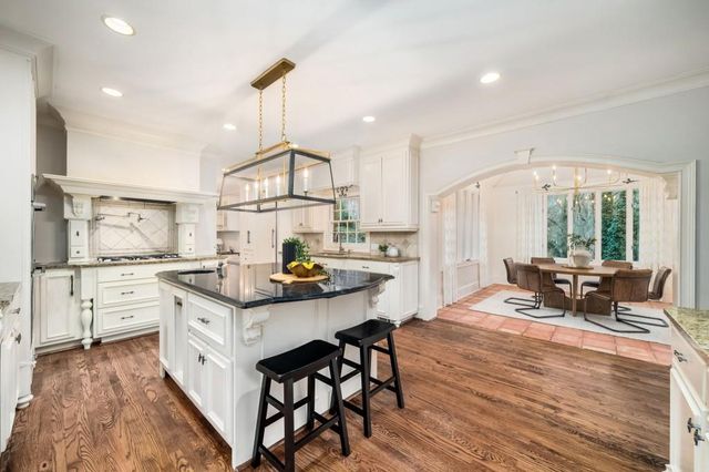 8915 Huntcliff Lake Court, Sandy Springs, GA 30350