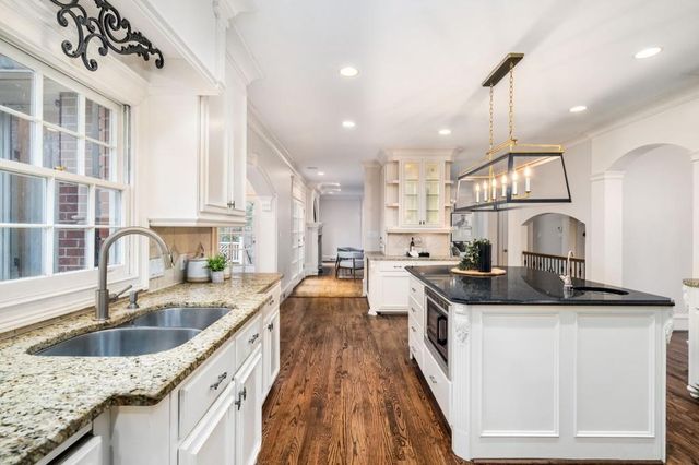 8915 Huntcliff Lake Court, Sandy Springs, GA 30350