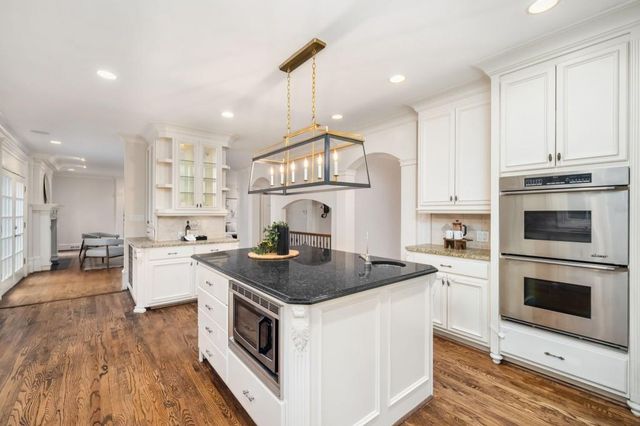 8915 Huntcliff Lake Court, Sandy Springs, GA 30350