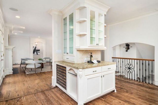 8915 Huntcliff Lake Court, Sandy Springs, GA 30350