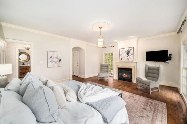 8915 Huntcliff Lake Court, Sandy Springs, GA 30350