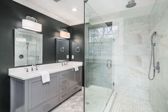 8915 Huntcliff Lake Court, Sandy Springs, GA 30350