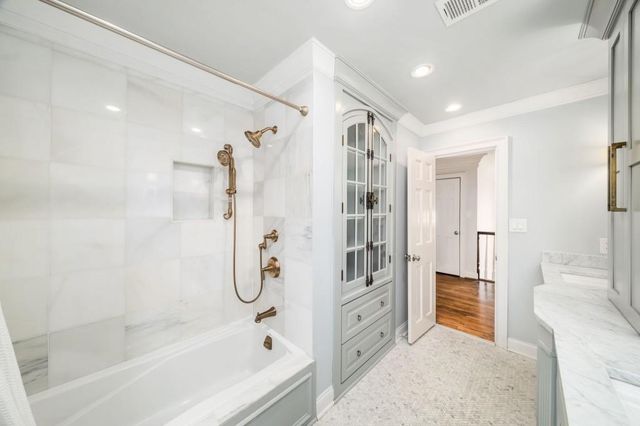 8915 Huntcliff Lake Court, Sandy Springs, GA 30350