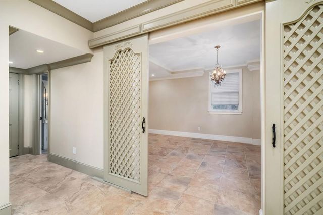 8915 Huntcliff Lake Court, Sandy Springs, GA 30350