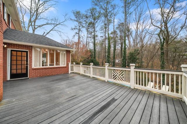 8915 Huntcliff Lake Court, Sandy Springs, GA 30350