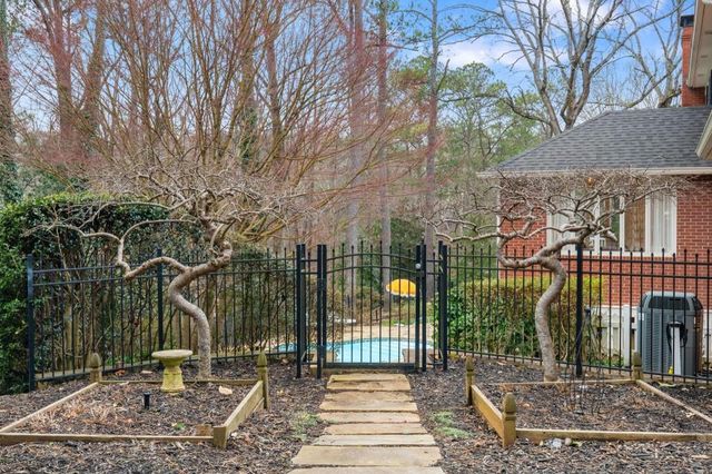 8915 Huntcliff Lake Court, Sandy Springs, GA 30350