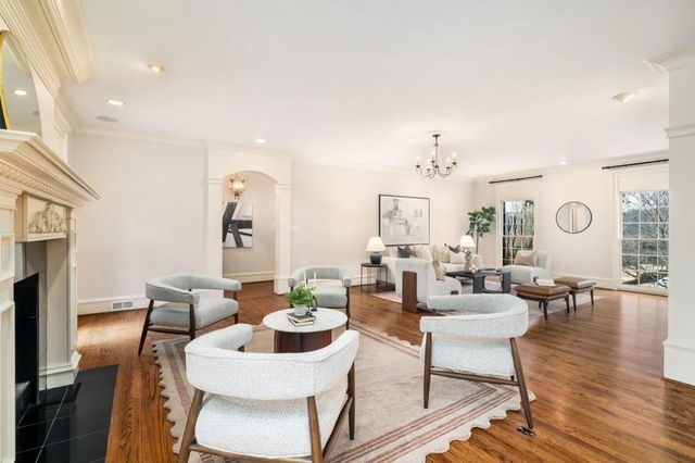 8915 Huntcliff Lake Court, Sandy Springs, GA 30350