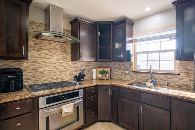 1106 S Alexander Avenue, Duncanville, TX 75137