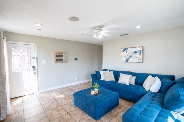 1106 S Alexander Avenue, Duncanville, TX 75137