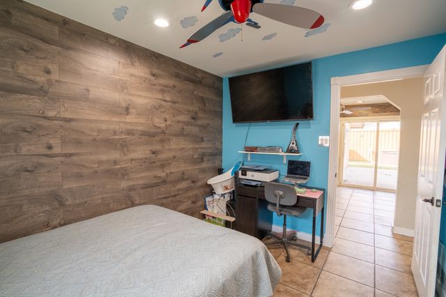 1106 S Alexander Avenue, Duncanville, TX 75137