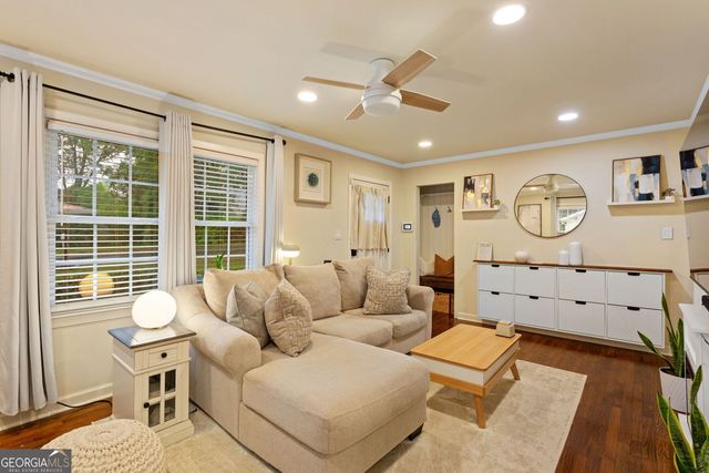 1045 Dell Avenue SE, Smyrna, GA 30080