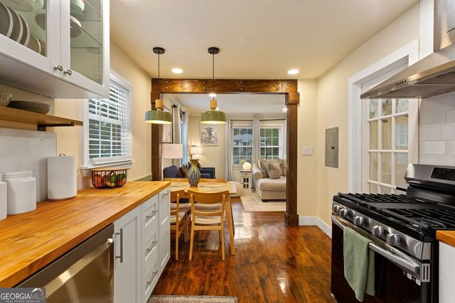 1045 Dell Avenue SE, Smyrna, GA 30080