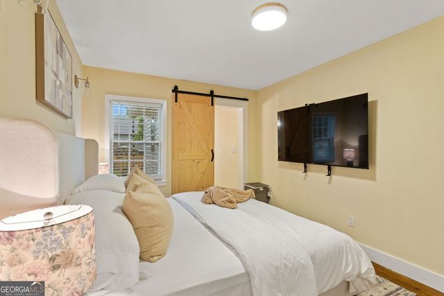 1045 Dell Avenue SE, Smyrna, GA 30080