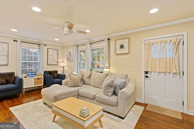 1045 Dell Avenue SE, Smyrna, GA 30080